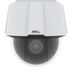 Nová výkonná PTZ kamera Axis ponúka lepšie zabezpečenie a možnosti rozšírenej video analýzy